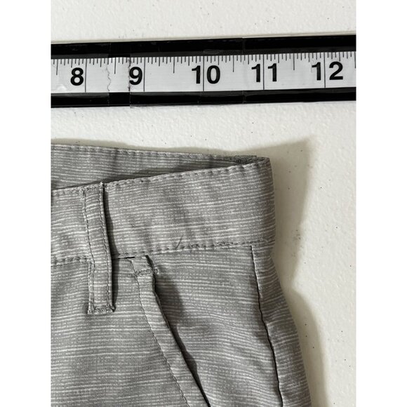 Old Navy Boys Gray Tech Chino Shorts Size 6 Activewear Summer - Picture 9 of 10